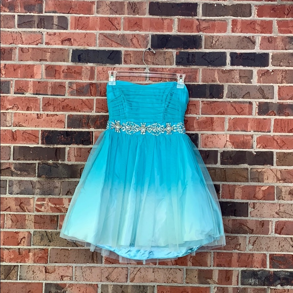 Homecoming aqua/turquoise blue strapless dress